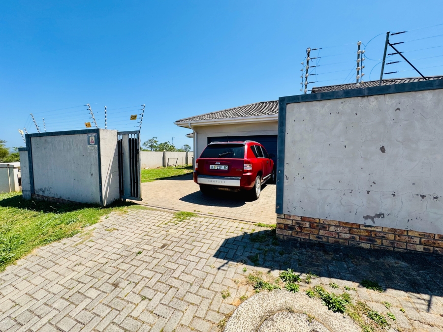 3 Bedroom Property for Sale in Gonubie Eastern Cape
